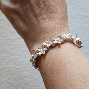 Bracelet - Silver flowers with Rhinestones